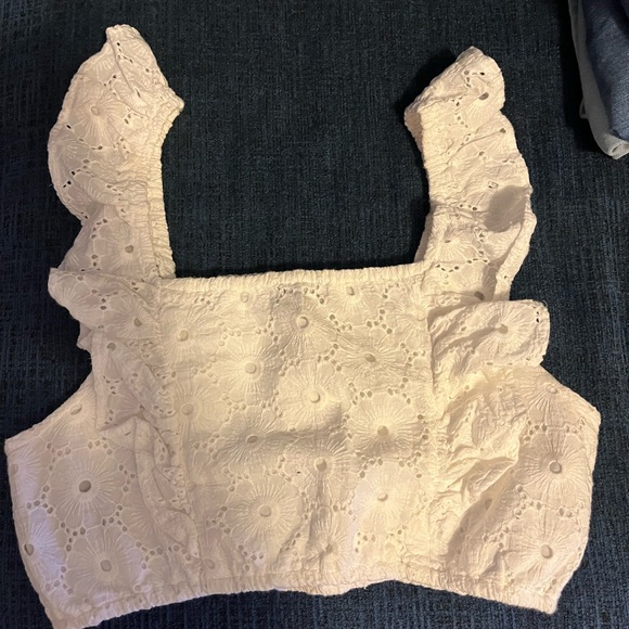 White crop top - Picture 2 of 3